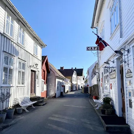 شقة Welcome To The Idyllic Sogndalstrand