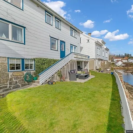 شقة Welcome To The Idyllic Sogndalstrand *